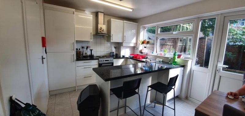 Cade Castle - Tulse Hill Appartement Londen Buitenkant foto